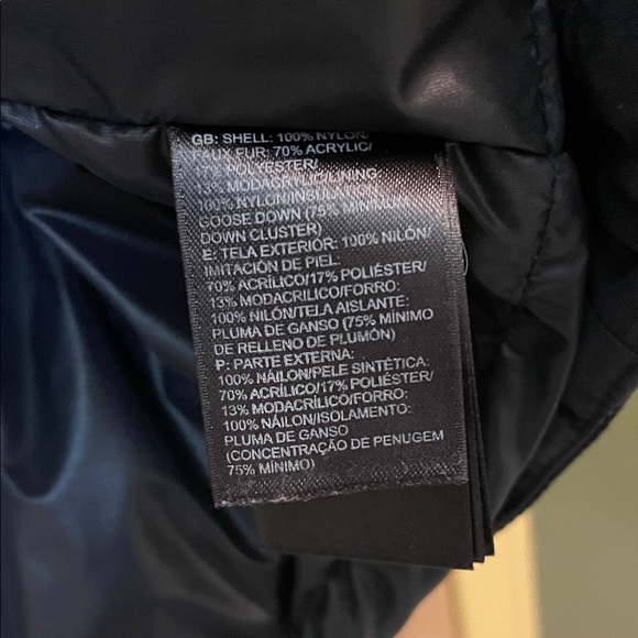 The North Face Women's Hyvent Down Puffer Jacket in Black - Size M - Picture 7 of 11